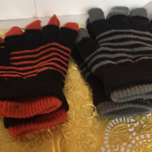 NWOT 3 pairs of convertible gloves - Picture 3 of 3